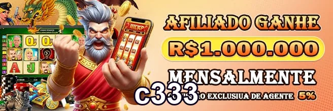 Usuário jogando slots no celular com suporte VIP